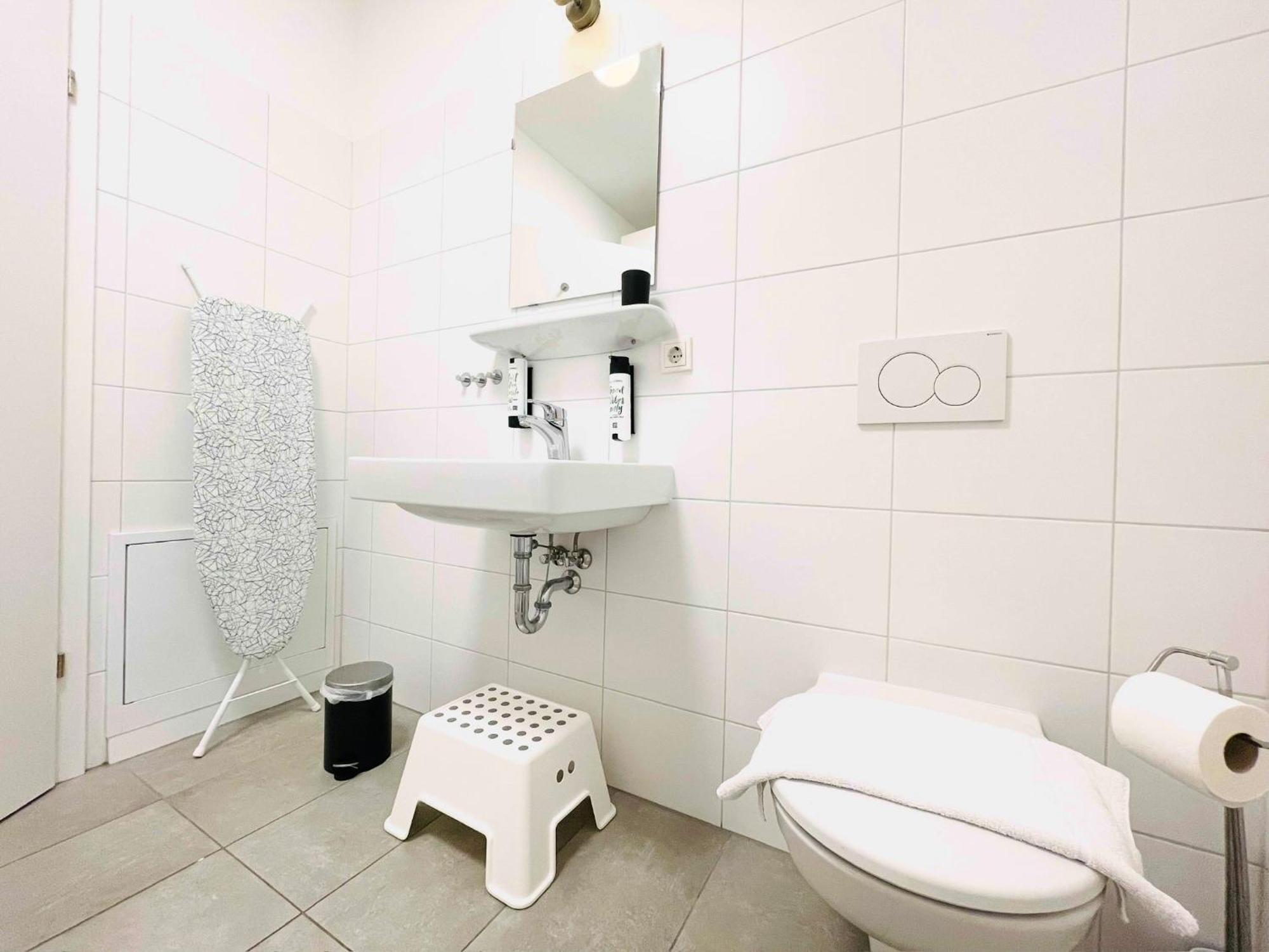 Apstay City Center I Free Parking I Self Check-In グラーツ エクステリア 写真